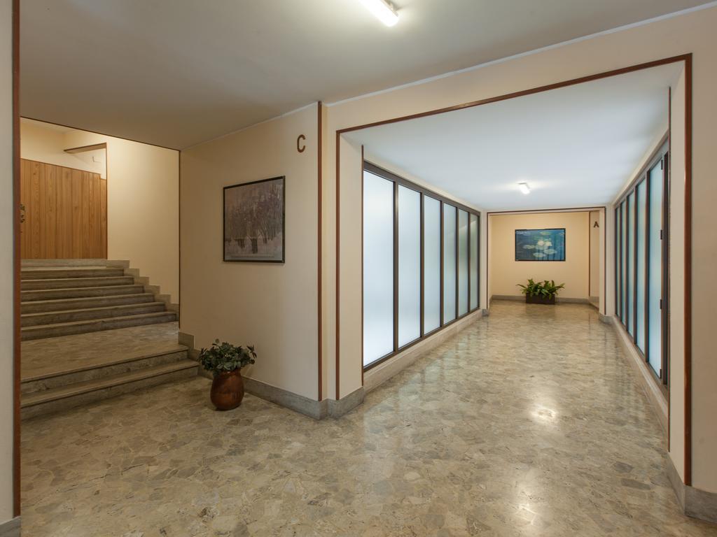 Bed and Breakfast Dormi A Roma Exterior foto