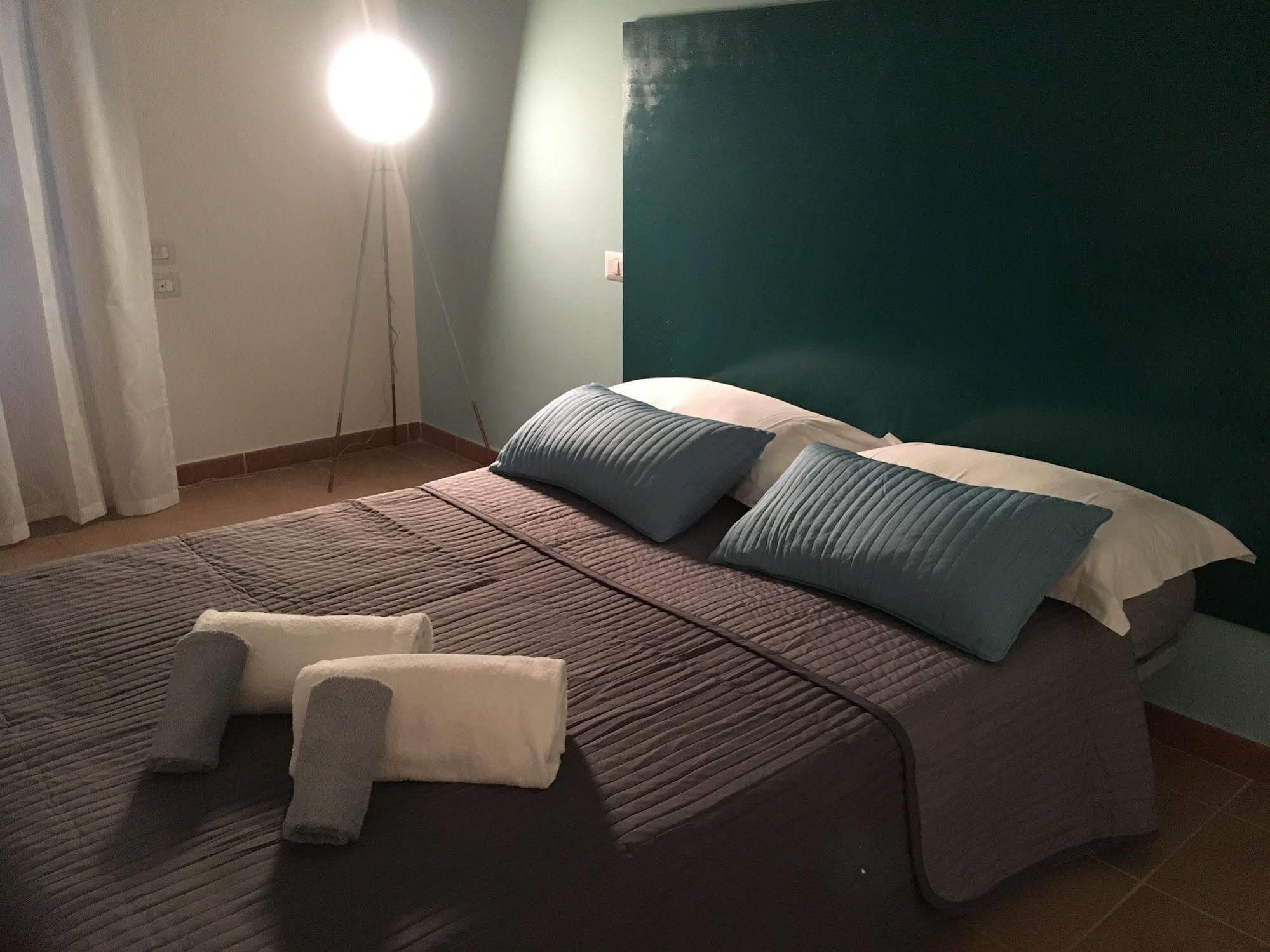 Bed and Breakfast Dormi A Roma Exterior foto