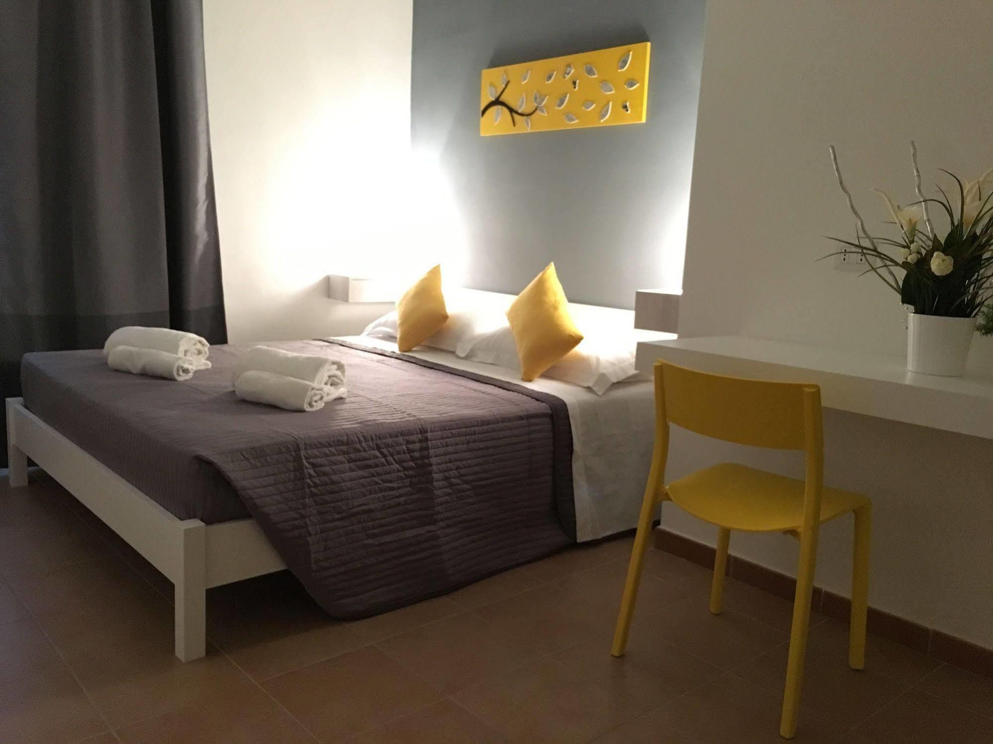 Bed and Breakfast Dormi A Roma Exterior foto
